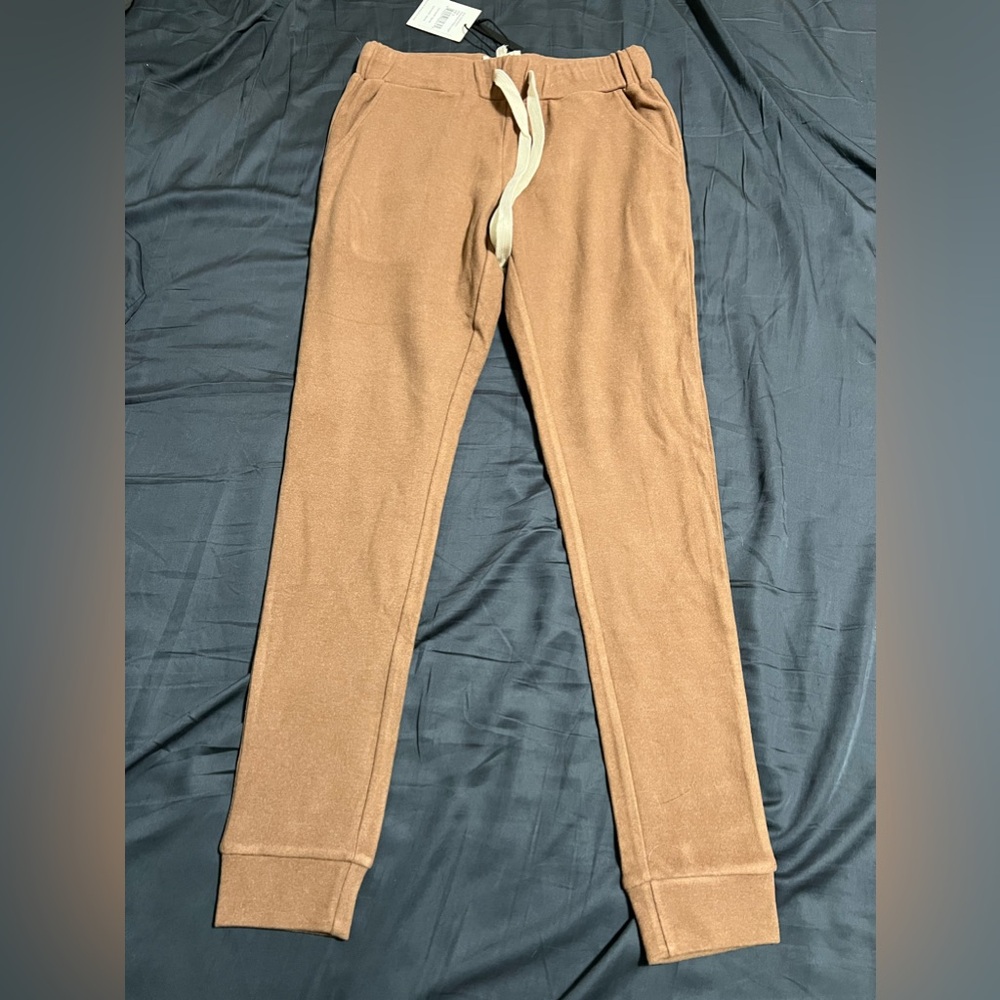 Ampersand Ave fleece joggers size small